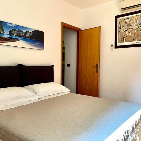 Apartment Arenula Рим Екстер'єр фото
