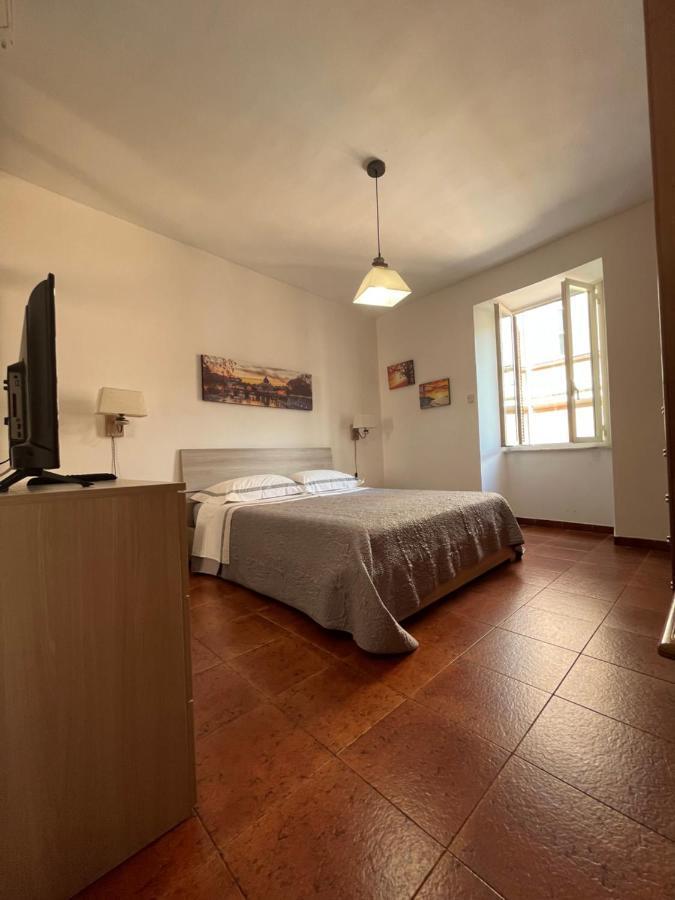 Apartment Arenula Рим Екстер'єр фото